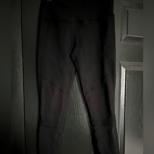 Zella Black Ribbed Leggings - Size Medium